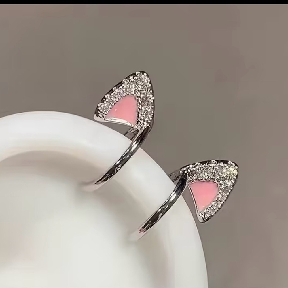 Cat Ear Ear Cuff - Picture 2 of 5